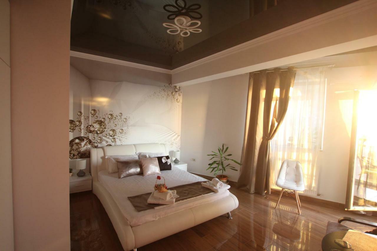 Aura Studio Mamaia